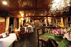 Phòng ăn trên Du thuyền AClass Opera